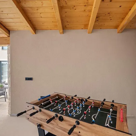 Madora With Private Pool And Bbq